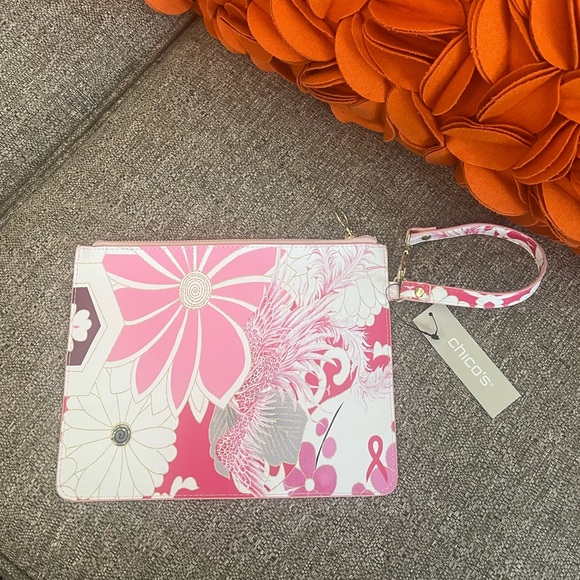 ❣️🆕Chico’s Breast Cancer Awareness Floral Printed Wristlet❣️ - Picture 2 of 8